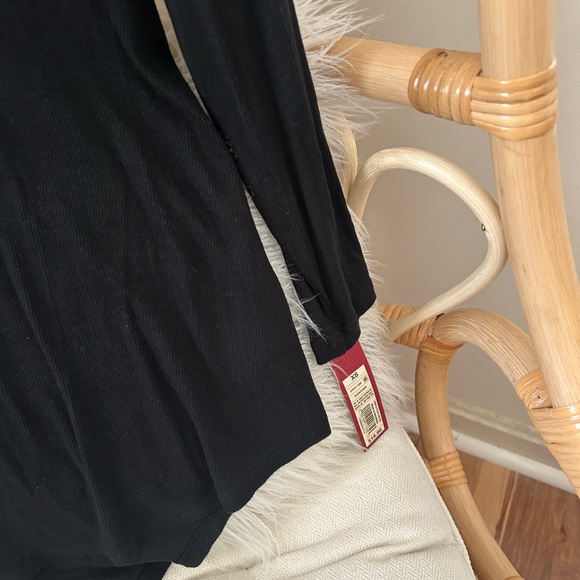 NWT Merona black tunic with pocket - Picture 2 of 2